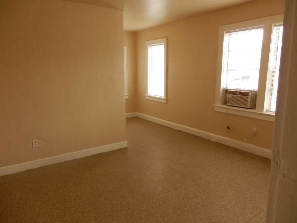 Building Photo - 1274 NW 6 St