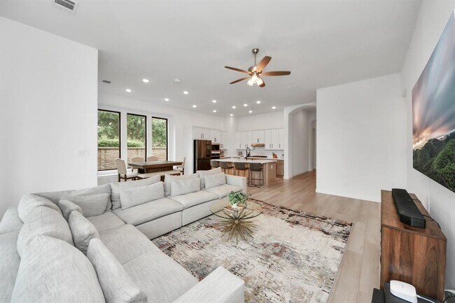 Building Photo - 3927 Shackleton Ct