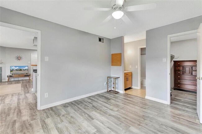 Building Photo - 2750 Holly Hall St