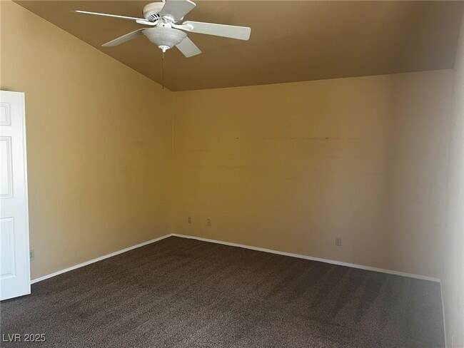 Building Photo - 289 Vallarte Dr
