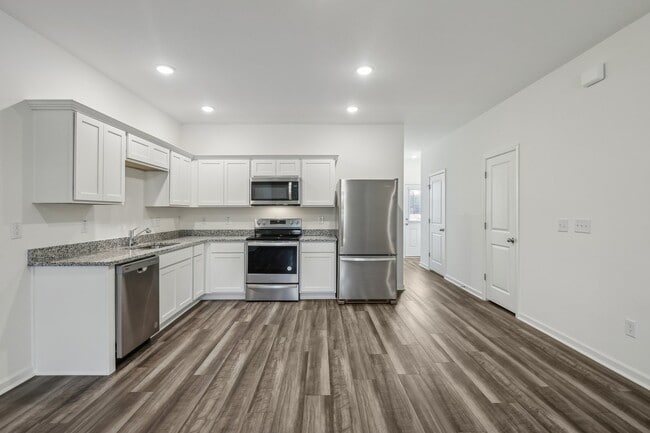 Building Photo - 3020 Fulong Dr