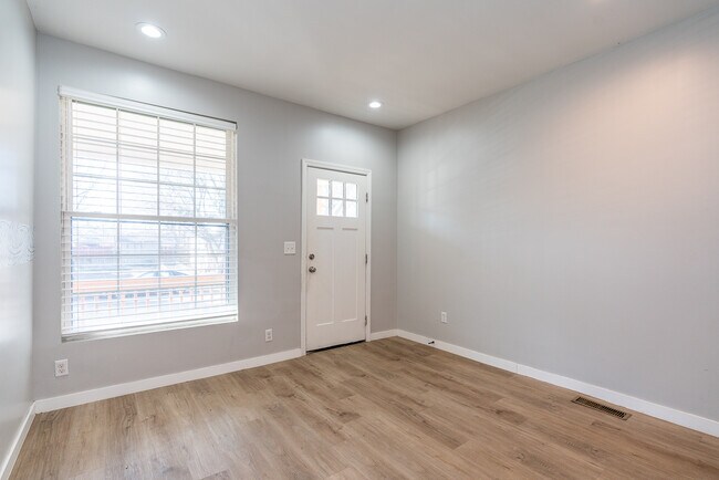 Living Room - 1628 S 4th St