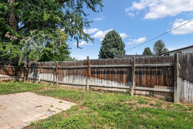 Building Photo - 4902 W Targee St
