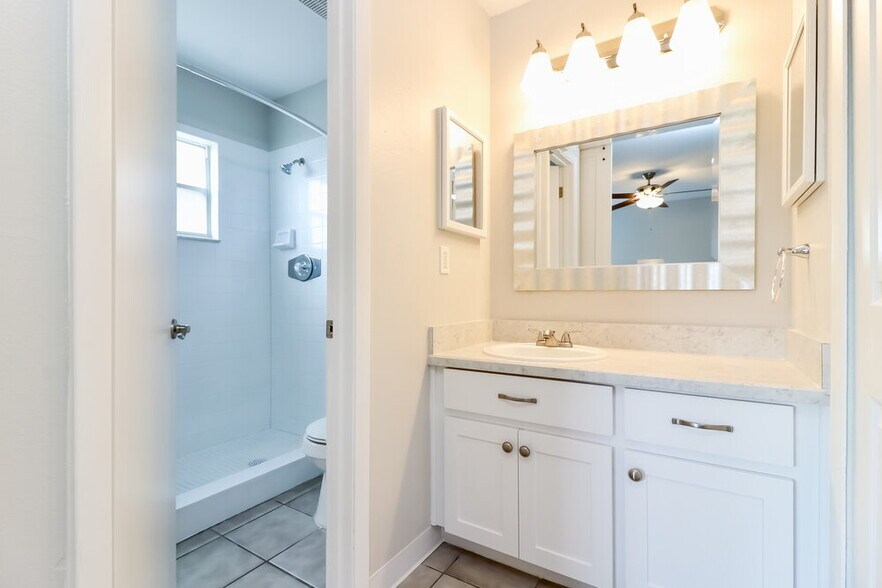 Building Photo - 227 Belfort Pl