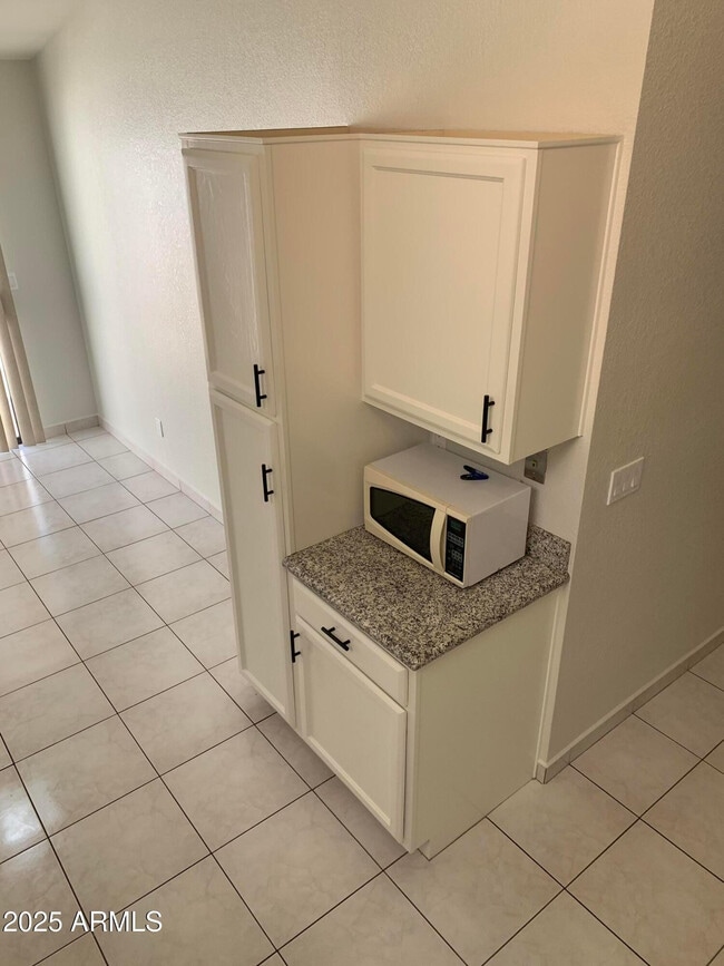 Building Photo - 15440 N 50th Pl