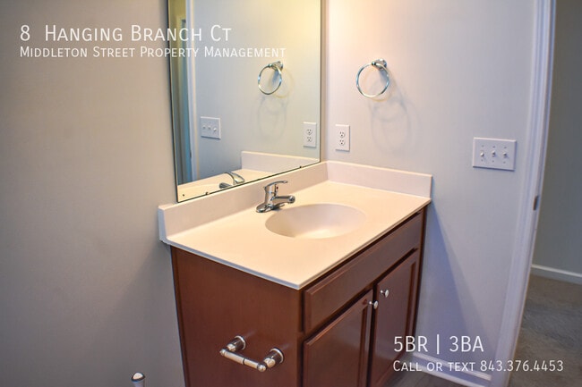 Building Photo - 8 Hanging Branch Ct.