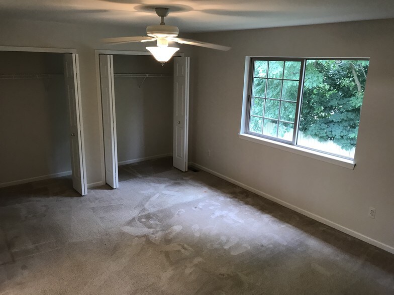 Building Photo - 7200 Lavender Ln