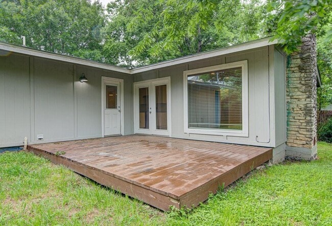 Building Photo - 3501 Rockhurst Ln
