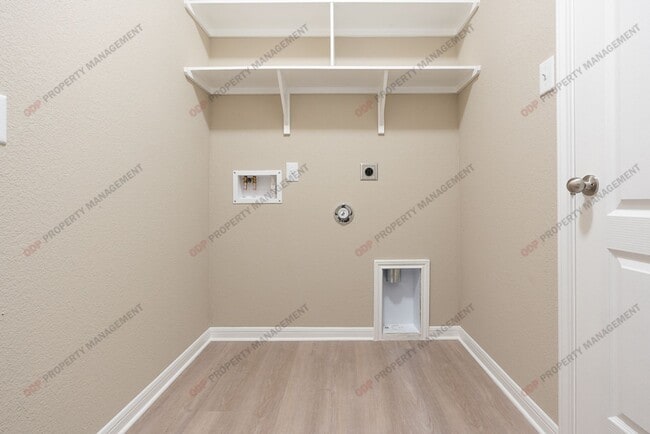 Building Photo - 7213 Lee Hall Loop