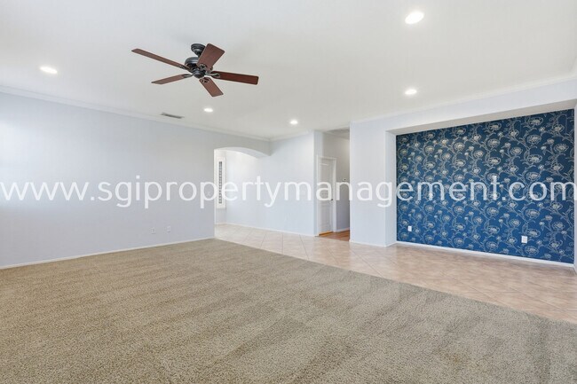 Building Photo - 12442 N 82nd Ln