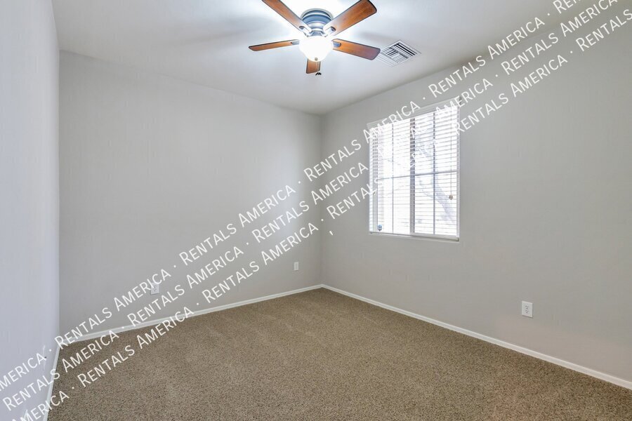 Building Photo - 8431 N Mountain Stone Pine Way