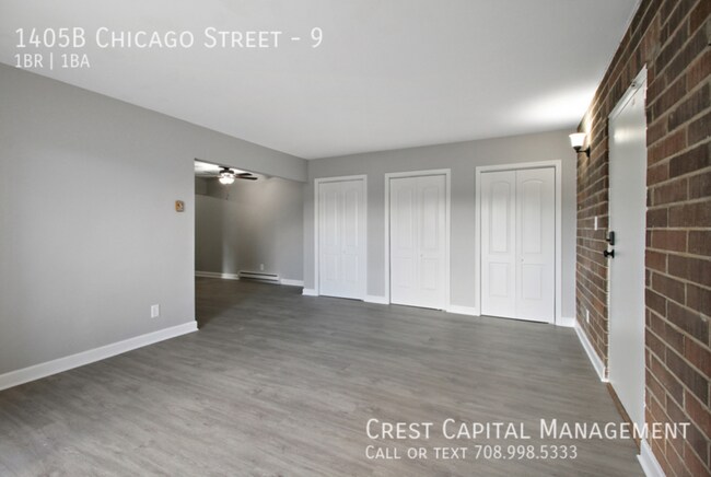 Building Photo - 1411 E Chicago St