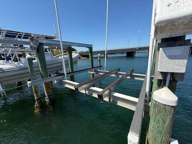 Building Photo - 5 Laguna St