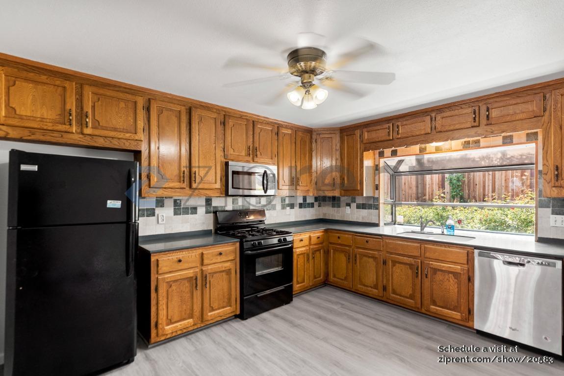 Building Photo - 1106 Lindell Dr