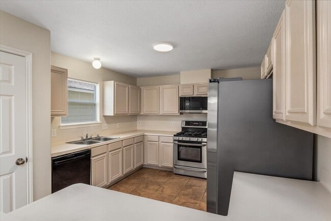 Building Photo - 6023 Barany Ct
