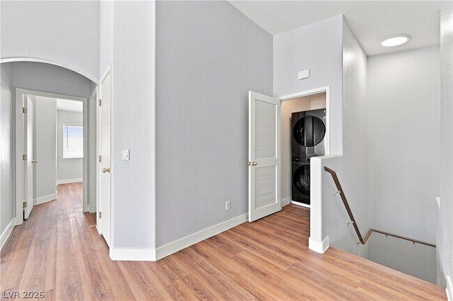 Building Photo - 6060 Allred Pl