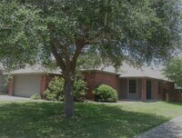 Building Photo - 6018 Sutherland Dr
