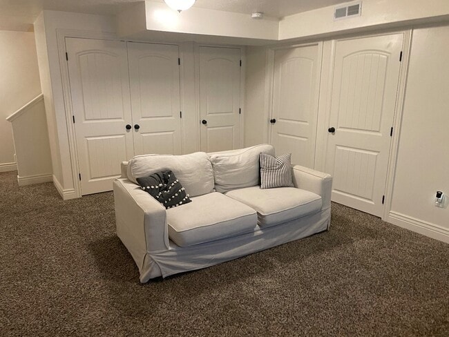 Building Photo - 714 S 150 E