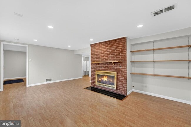 Building Photo - 7507 Murillo St