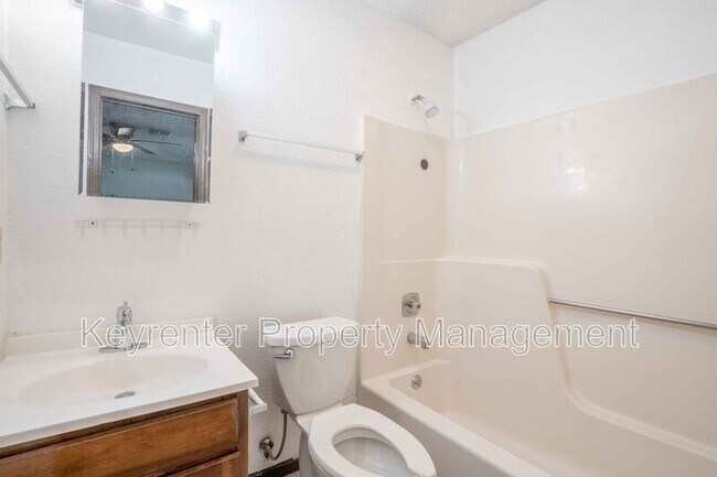 Building Photo - 4229 S 35th W Ave