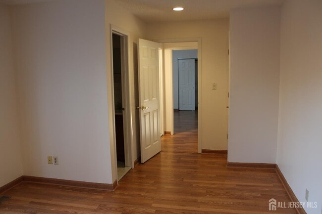 Building Photo - 224 Westgate Dr