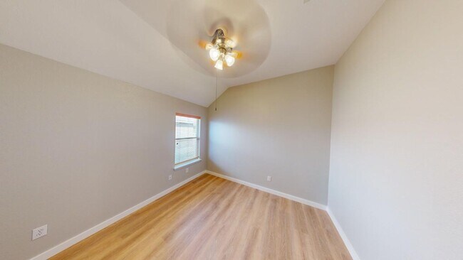 Building Photo - Elegant home in Pflugerville with great fe...