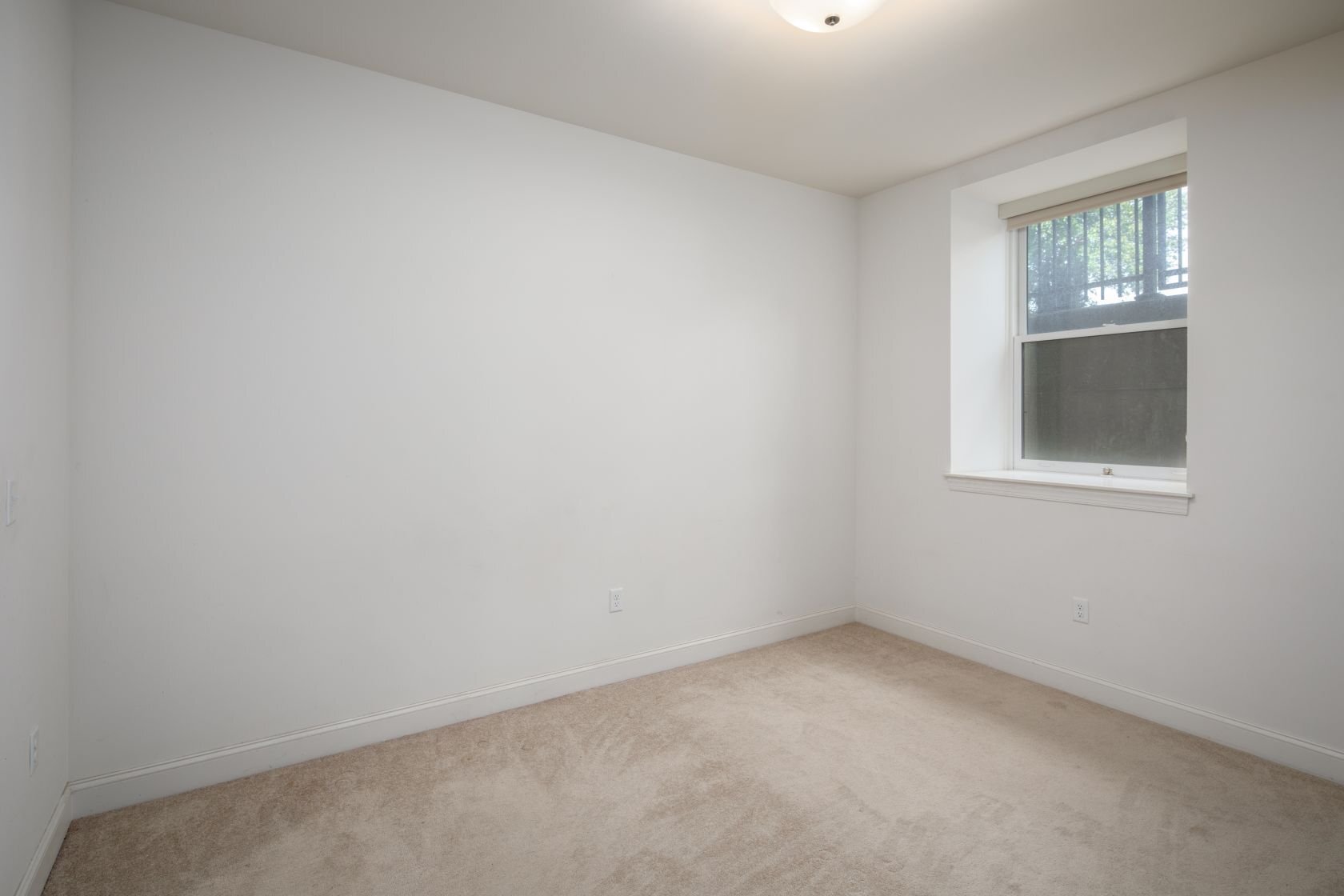 Building Photo - 591 Terrace Park
