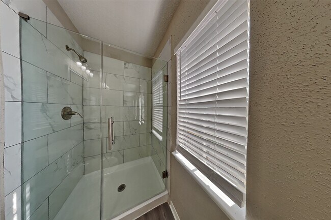 Building Photo - 3414 Green Fields Dr