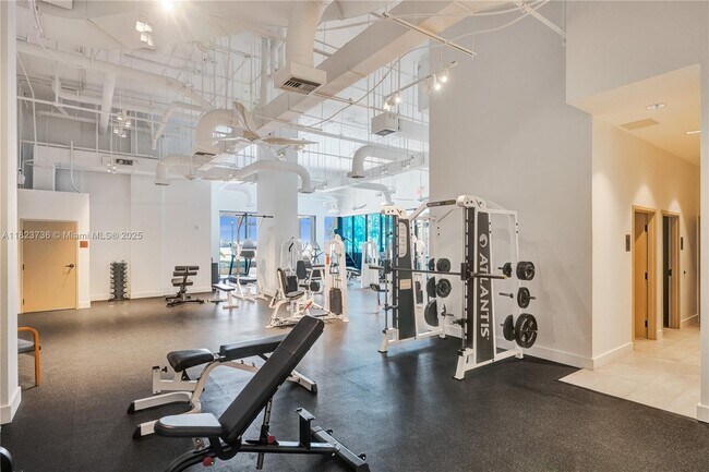 Building Photo - 11113 Biscayne Blvd