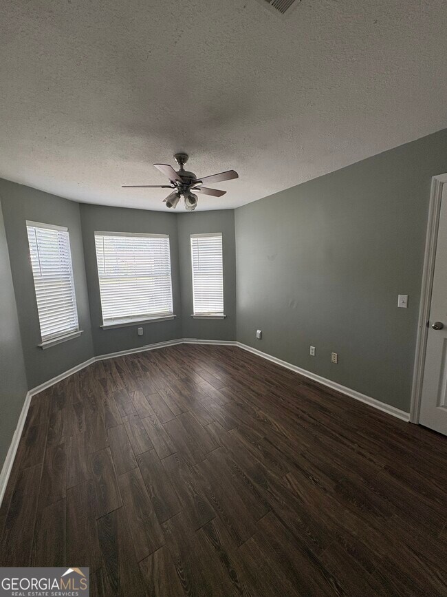 Building Photo - 112 Boxwood Ct