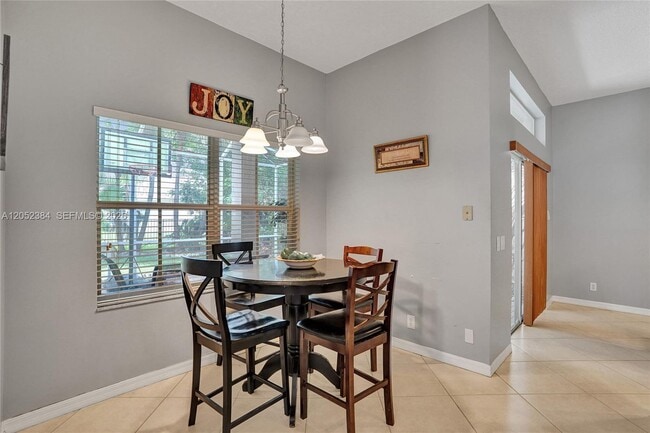 Building Photo - 4219 Sabal Ridge Cir