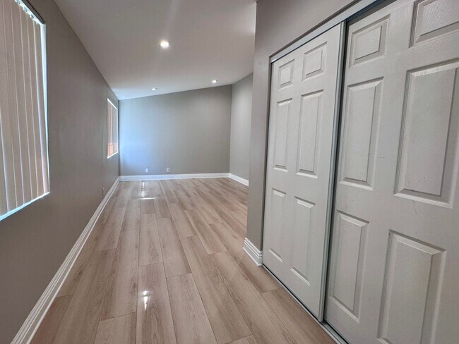 Building Photo - Beautifully remodeled 4 bedroom house in prime Woodland Hills Neighborhood