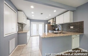 Building Photo - 526 Schmeltzer Ln
