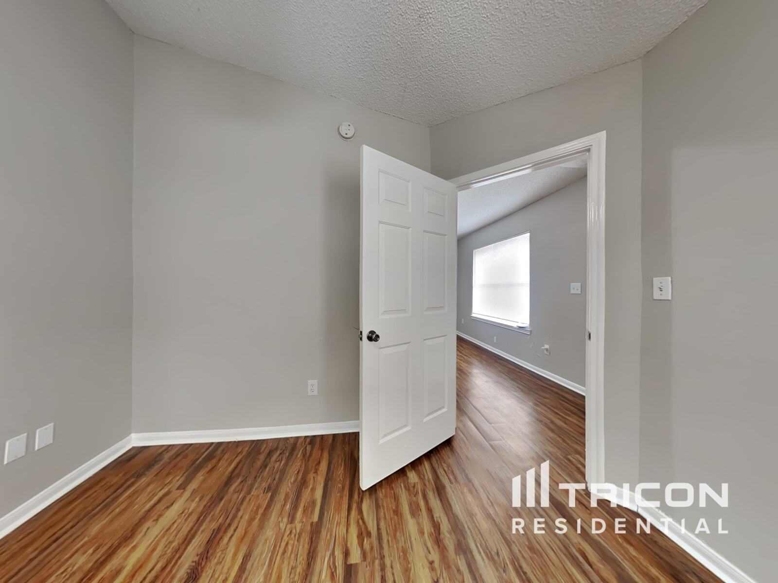 Building Photo - 3142 Boynton Dr
