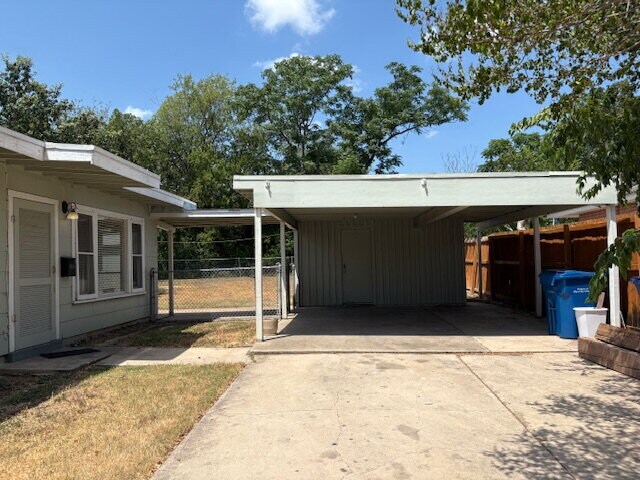 Building Photo - 603 Westmoreland Dr