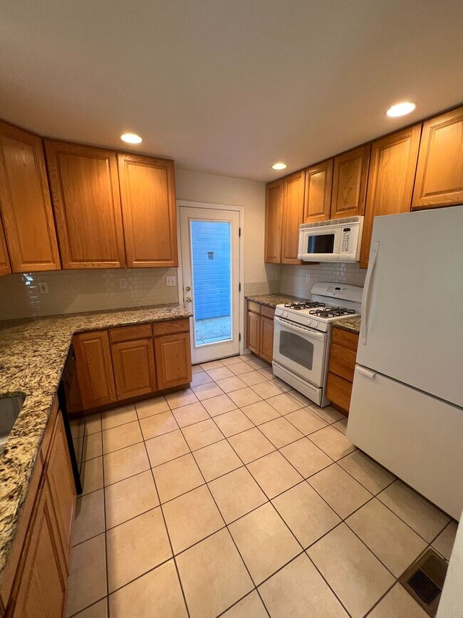 Building Photo - GORGEOUS 3 Bed 3 Bath Home In North Boulder