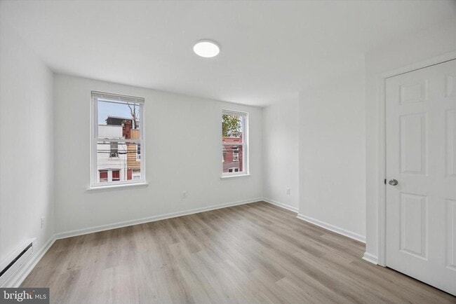 Building Photo - 452 Mechanic St