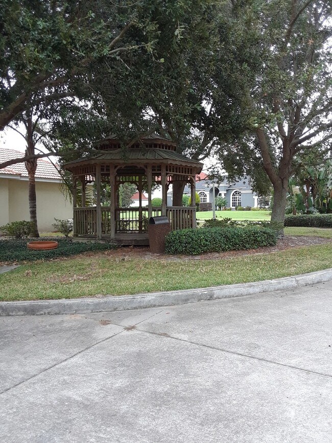Building Photo - Spacious 4-Bedroom Pool Home with 3-Car Ga...