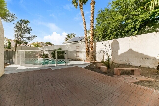 Building Photo - 379 Legacy Dr