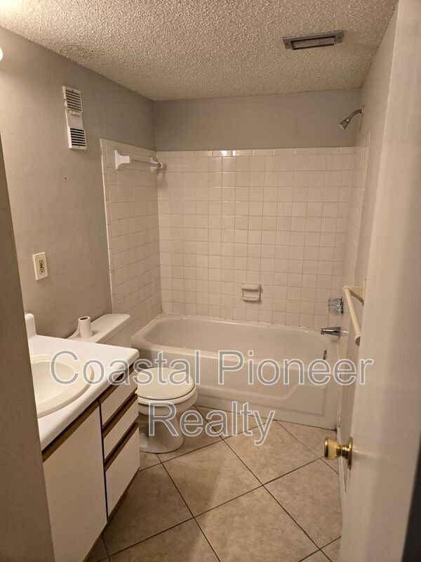 Building Photo - 7511 Pitch Pine Cir