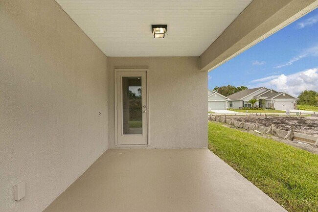Building Photo - 5331 Vespera St