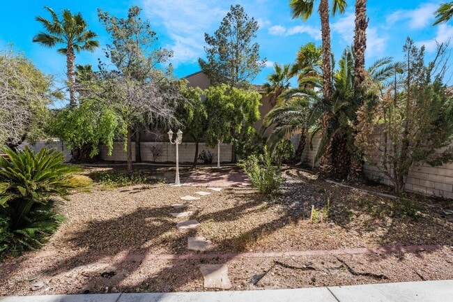 Building Photo - 8901 Goldstone Ave