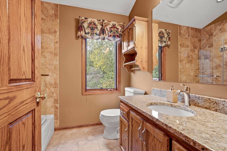 Building Photo - N53W16142 Waldens Pass