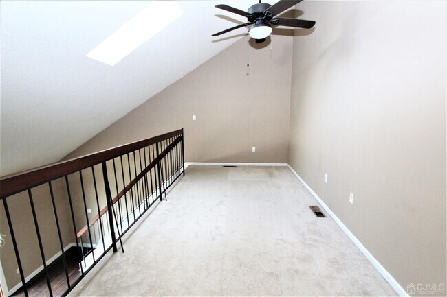 Building Photo - 604 Ravens Crest Dr