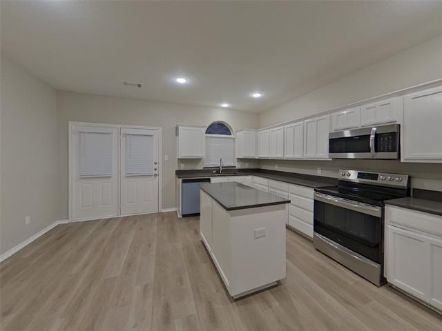 Building Photo - 2717 Bull Shoals Dr