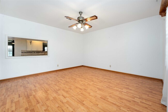 Building Photo - 5618 Avenue M 1/2