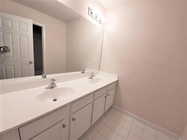 Building Photo - 1359 Belmont Hills Dr