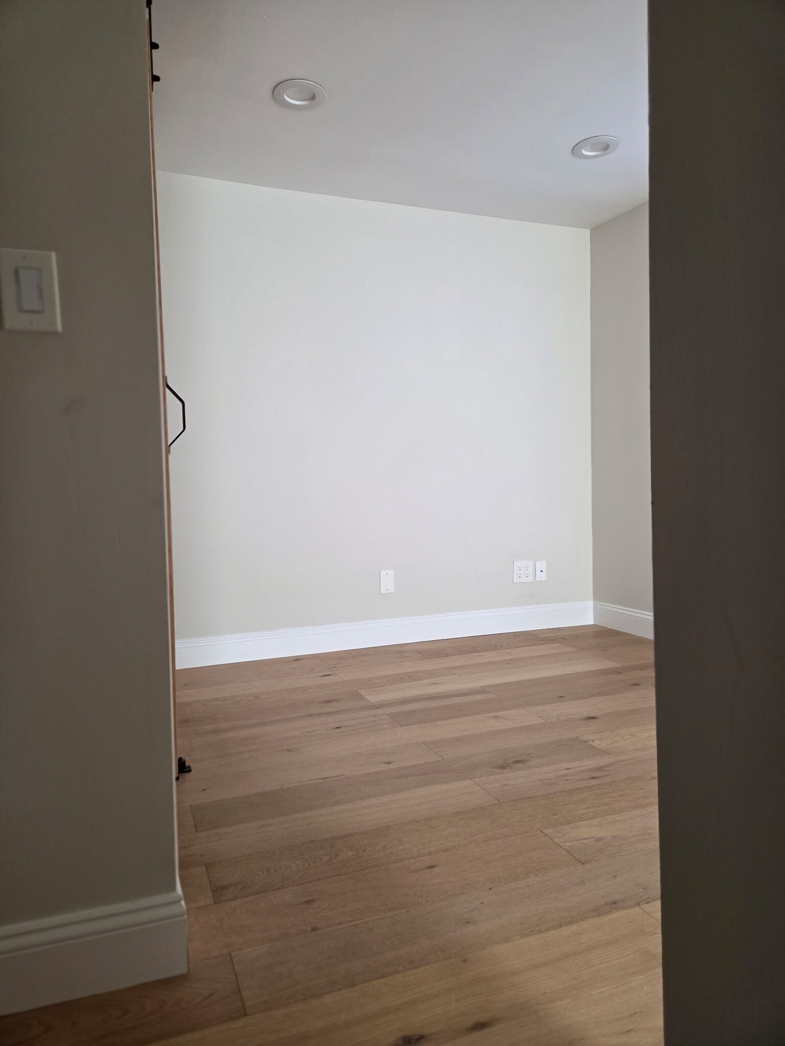 Building Photo - 56 Ellington Ave