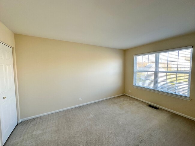 Building Photo - 2955 Talaga Dr