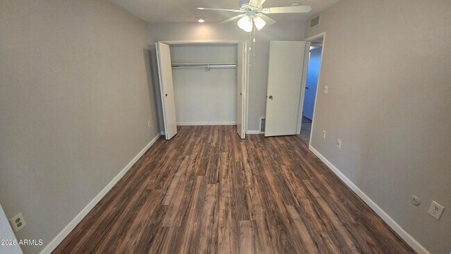 Building Photo - 10601 W Bolivar Dr